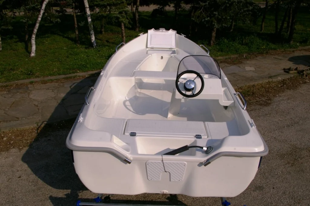 Лодка Meggacraft 390 SPORT - снимка 4