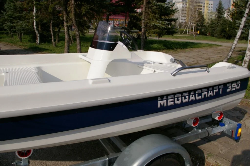 Лодка Meggacraft 390 SPORT - снимка 3