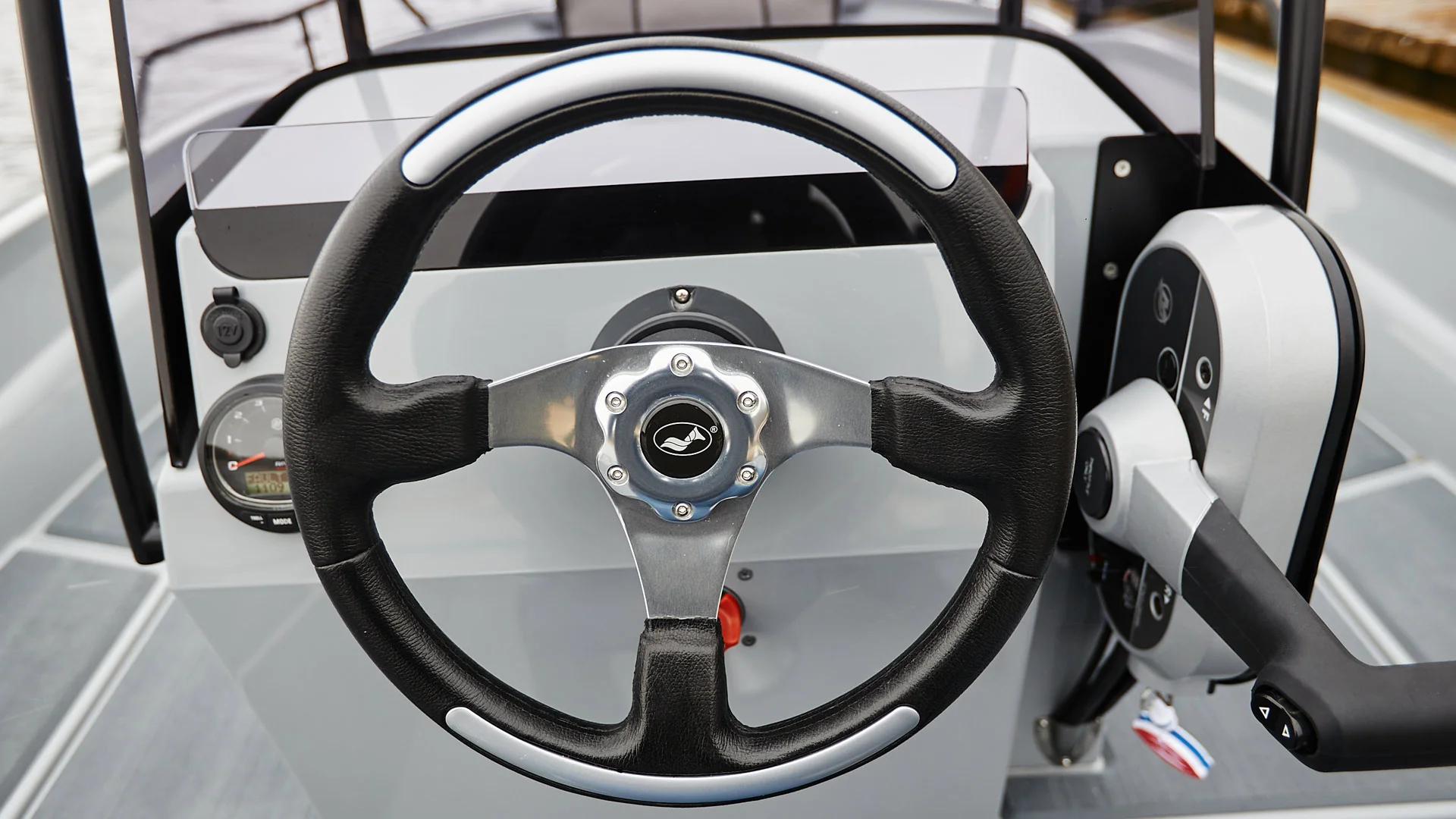 Лодка Pegazus 450 PRO - снимка 4