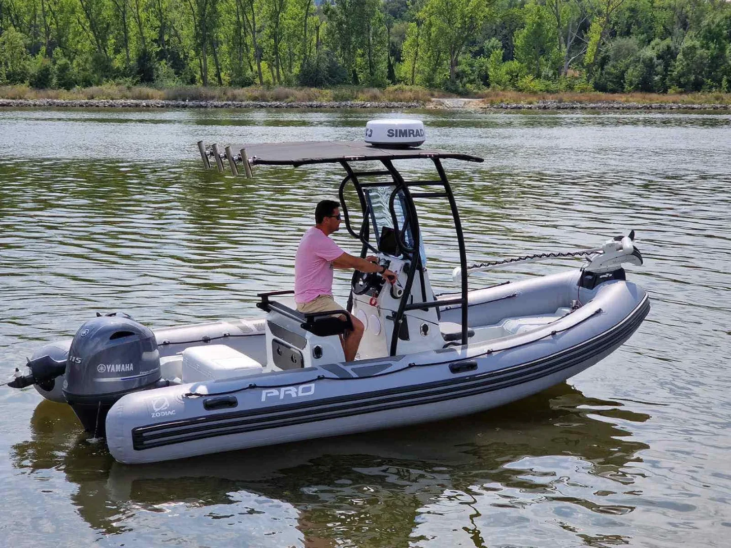 Лодка Zodiac Pro 5.5