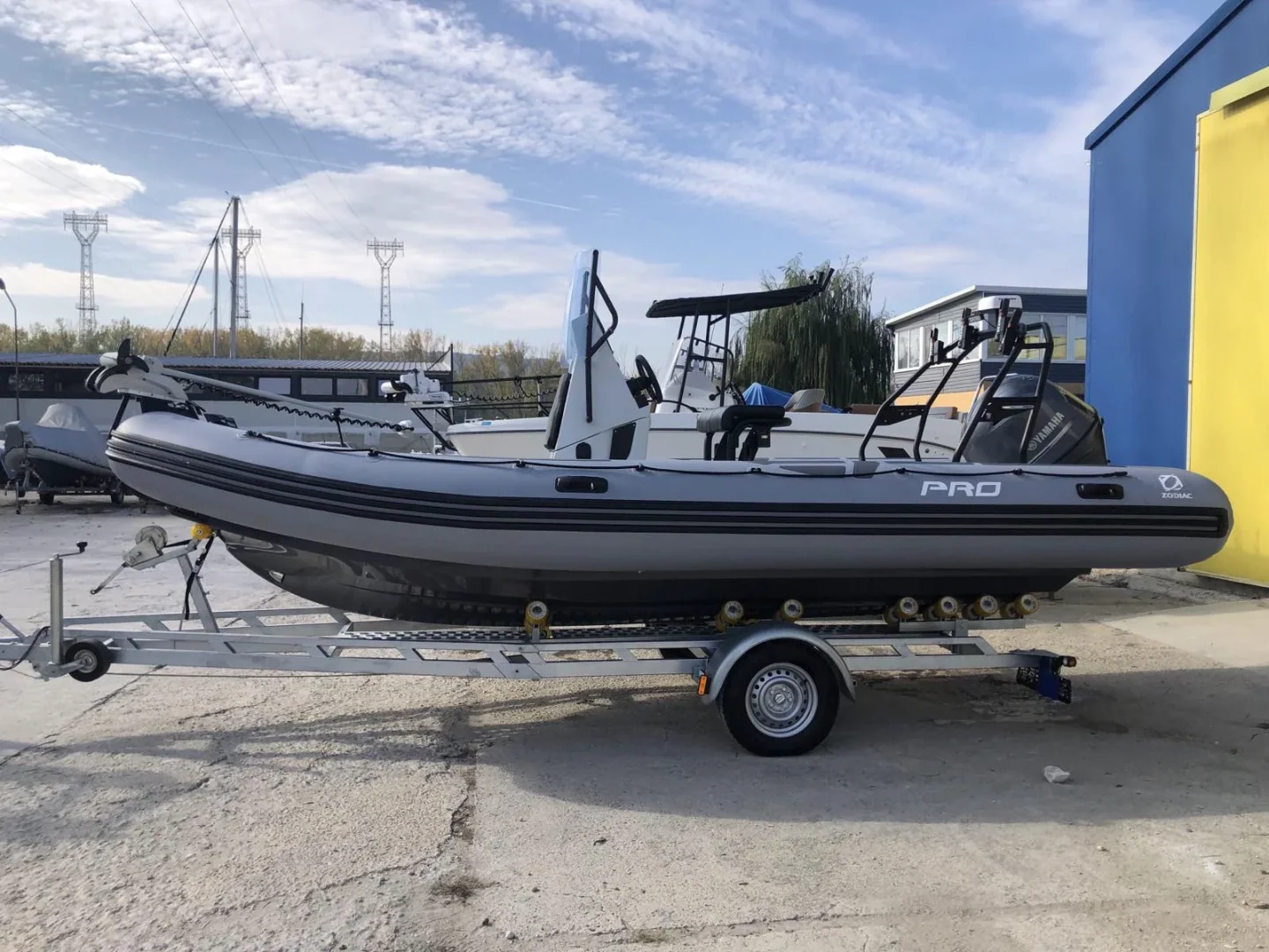 Лодка Zodiac Pro 6.5