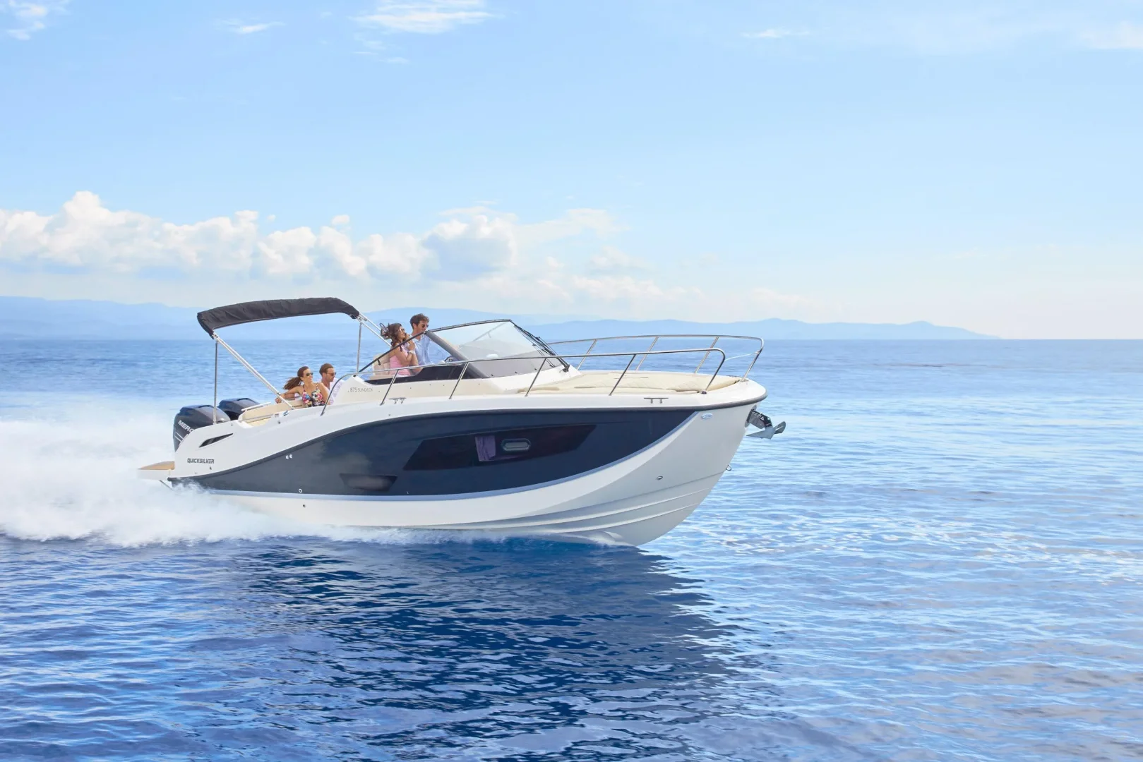 Лодка Quicksilver 875 Sundeck