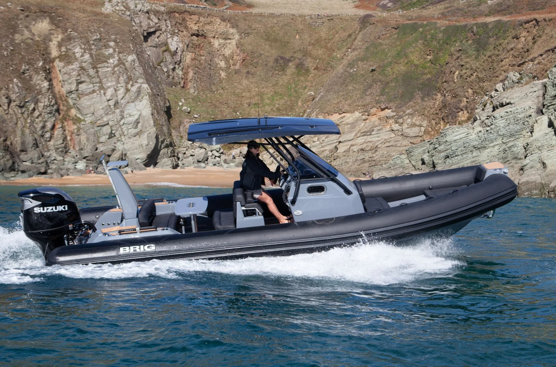 Лодка Brig Eagle 8