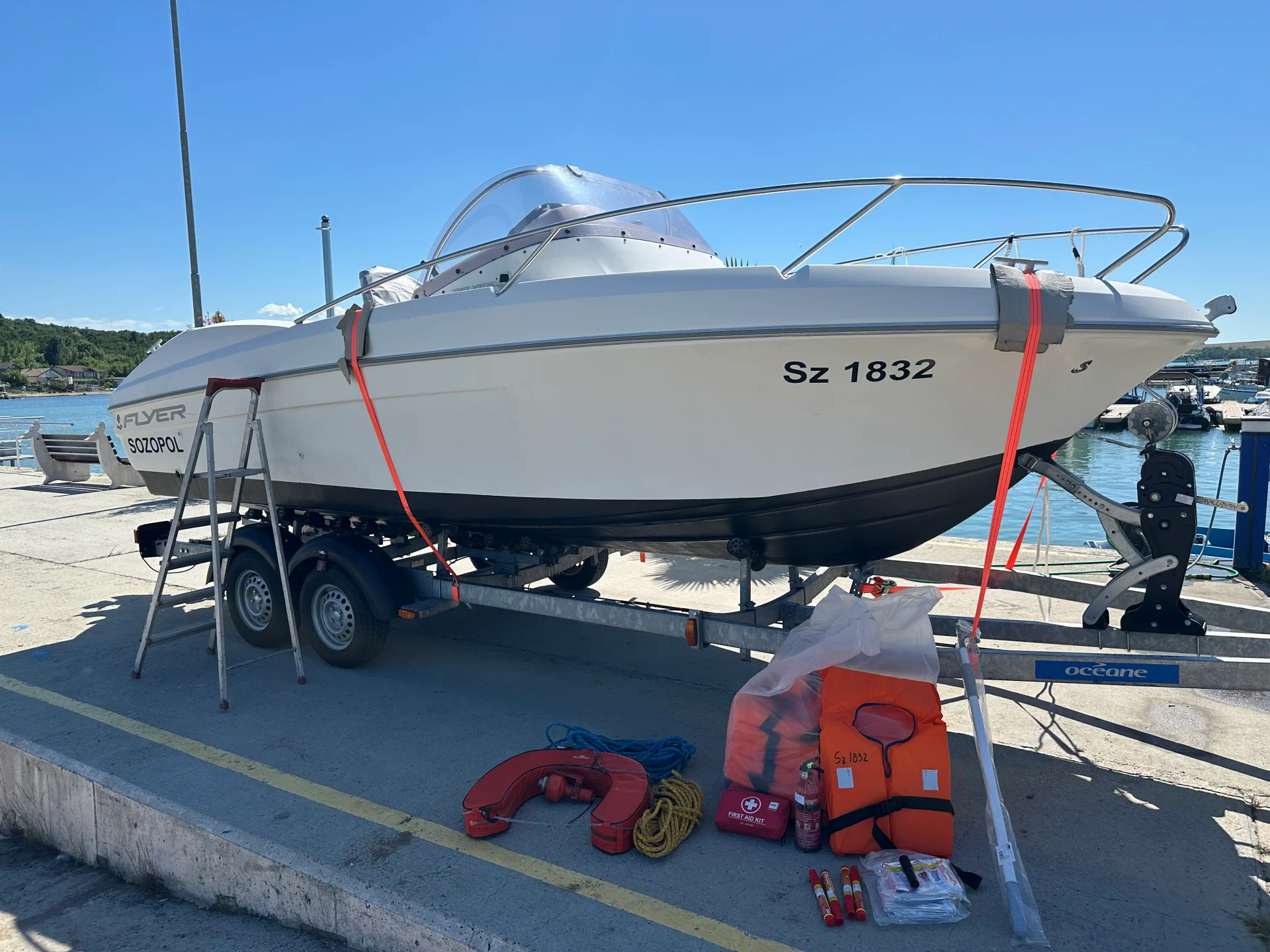 ЛОДКА BENETEAU FLYER 650 – снимка 4
