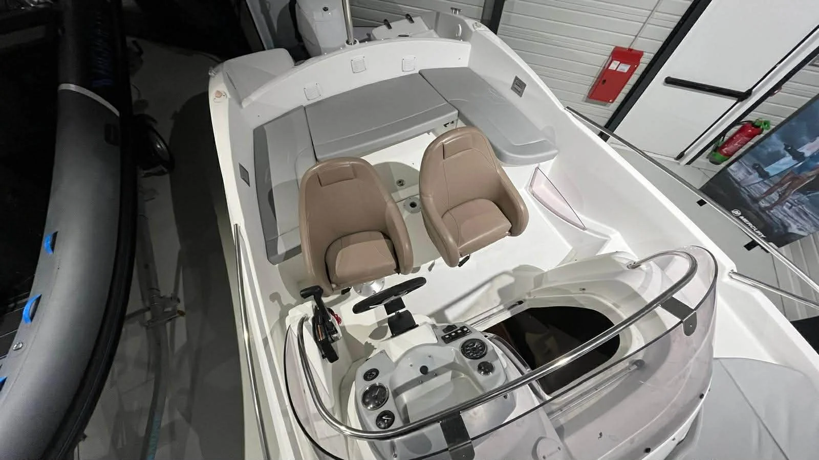 ЛОДКА BENETEAU FLYER 650 – снимка 2