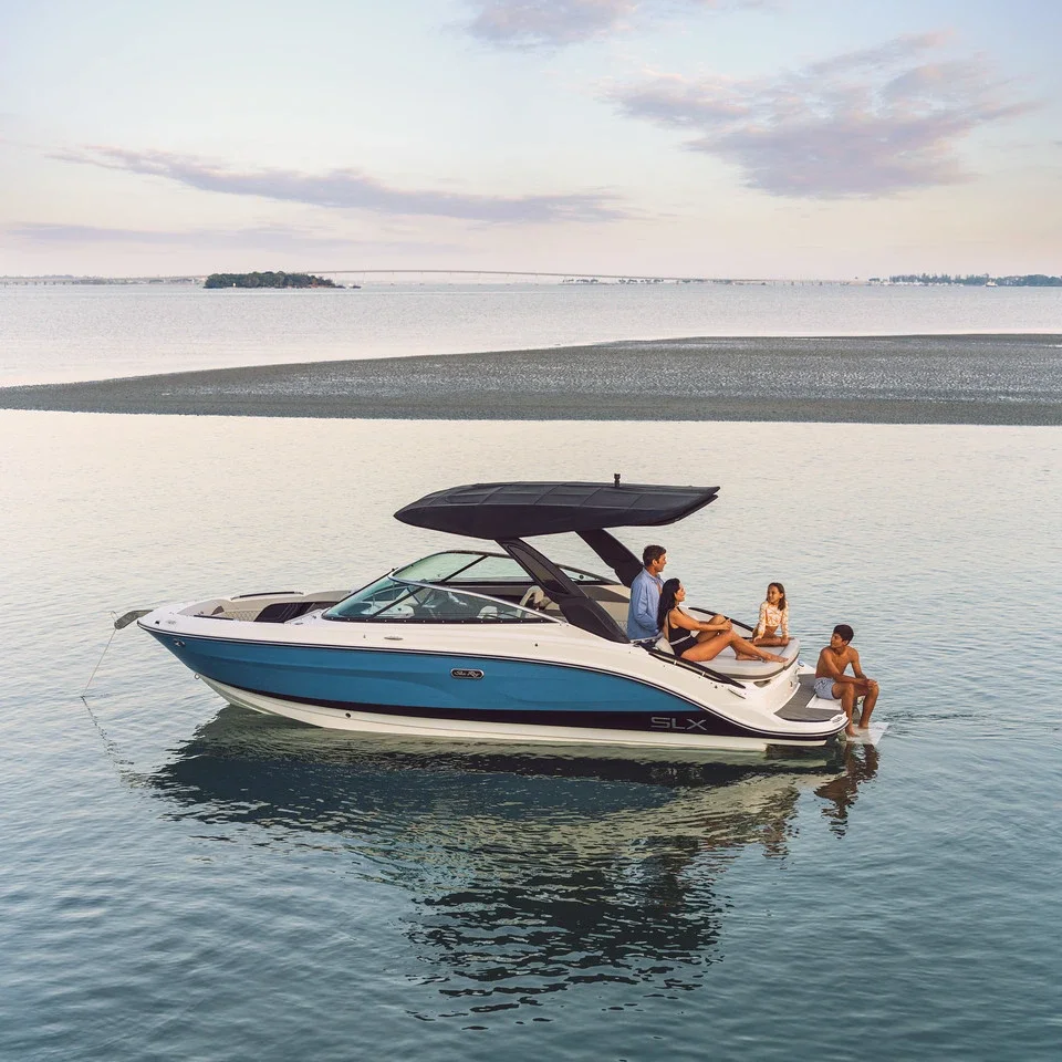 Яхта Sea Ray SLX260