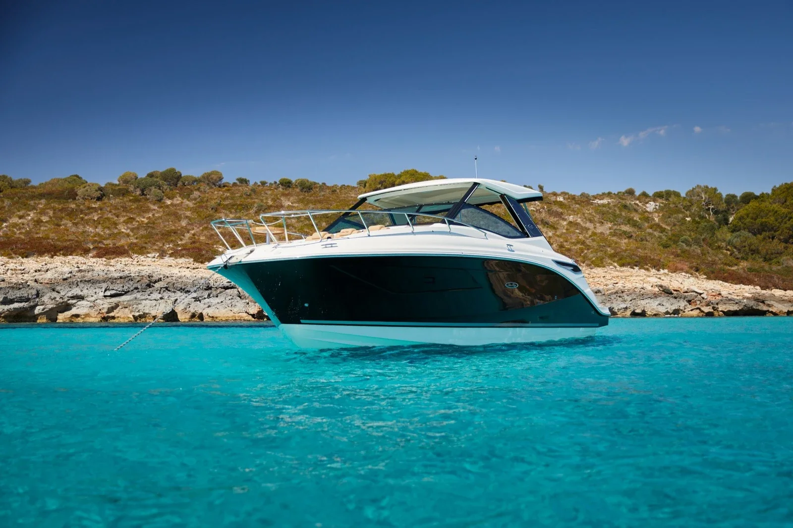 Яхта Sea Ray 320 Sundancer