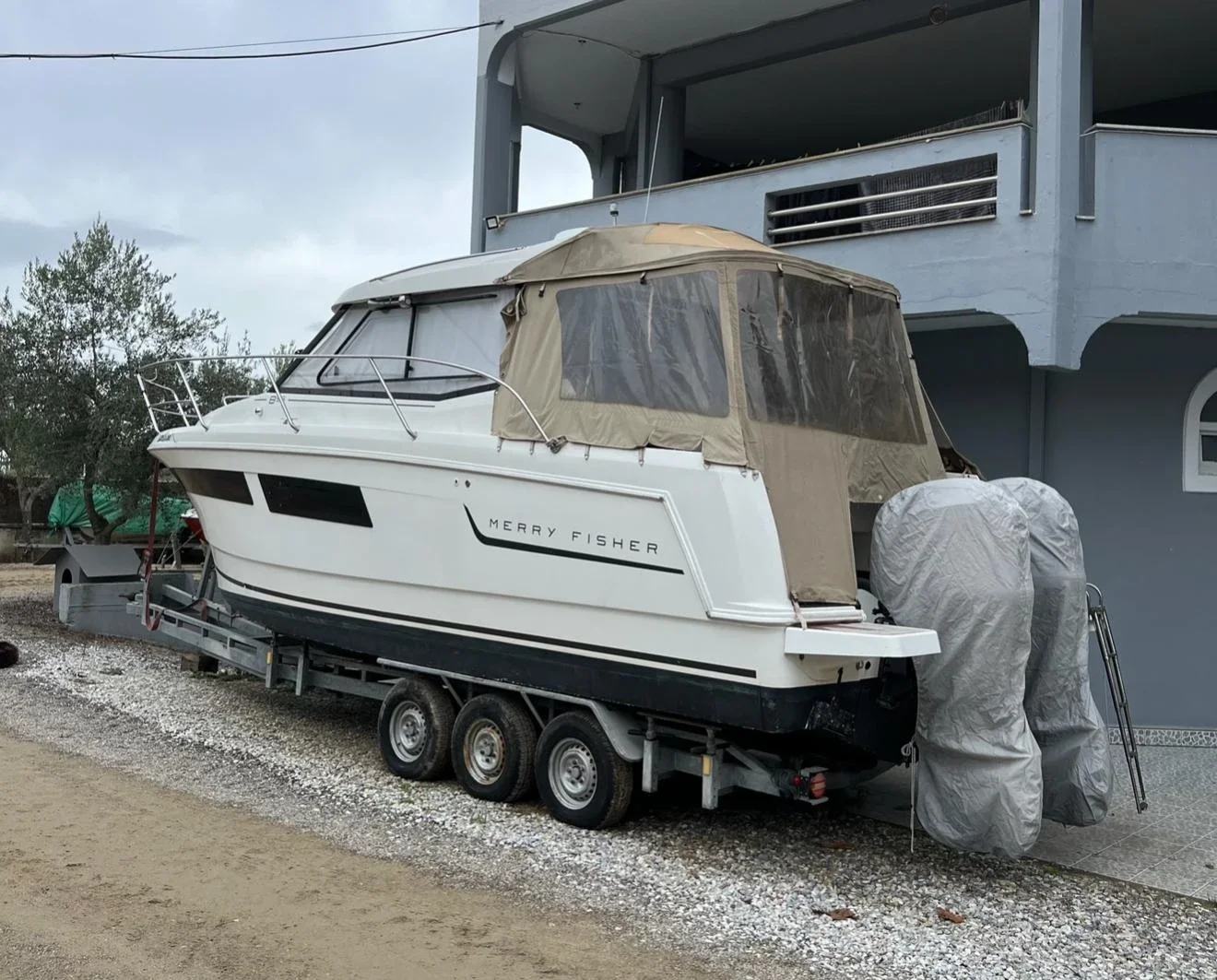 Яхта Jeanneau Merry Fisher 855 - снимка 3