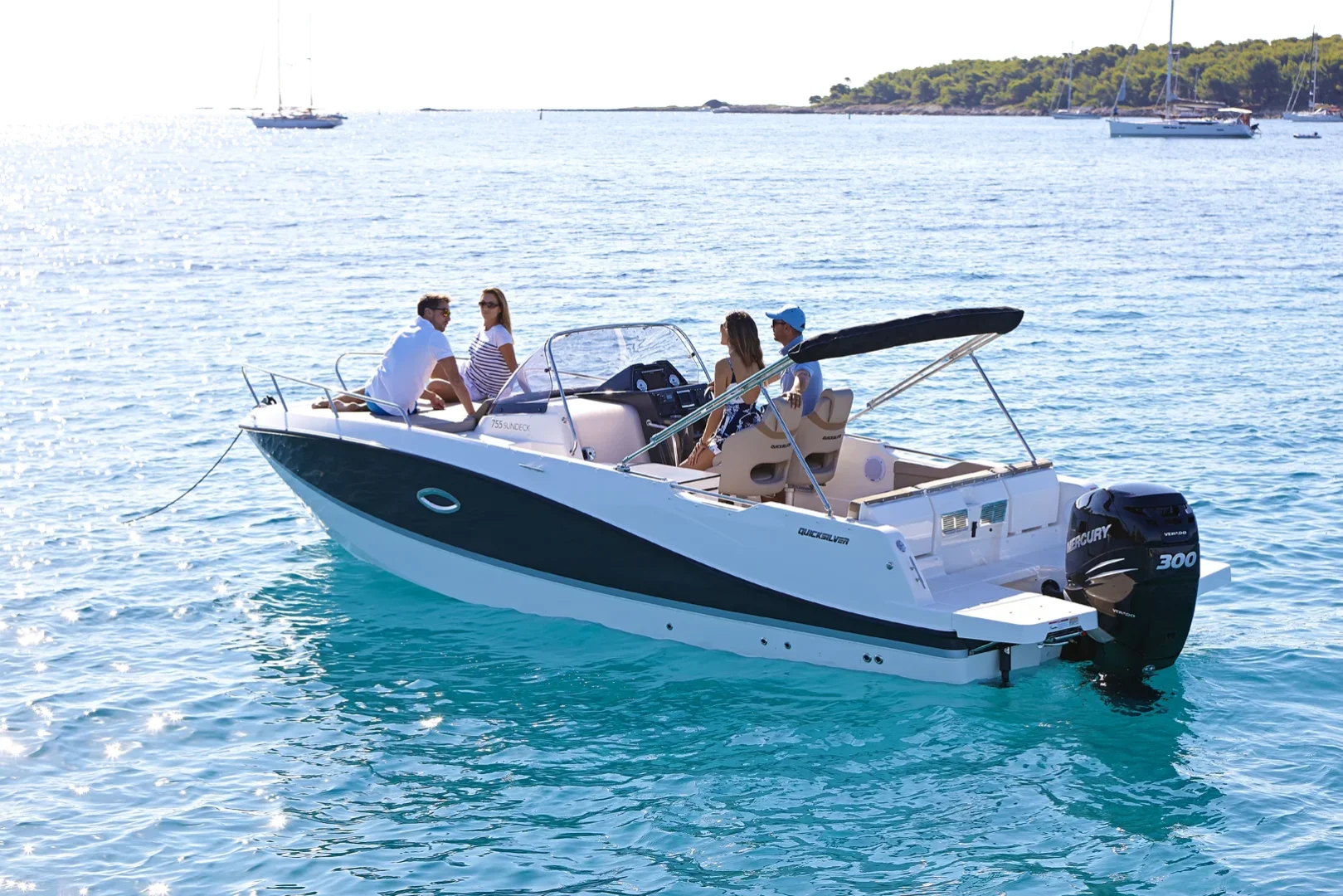 Лодка Quicksilver 755 Sundeck