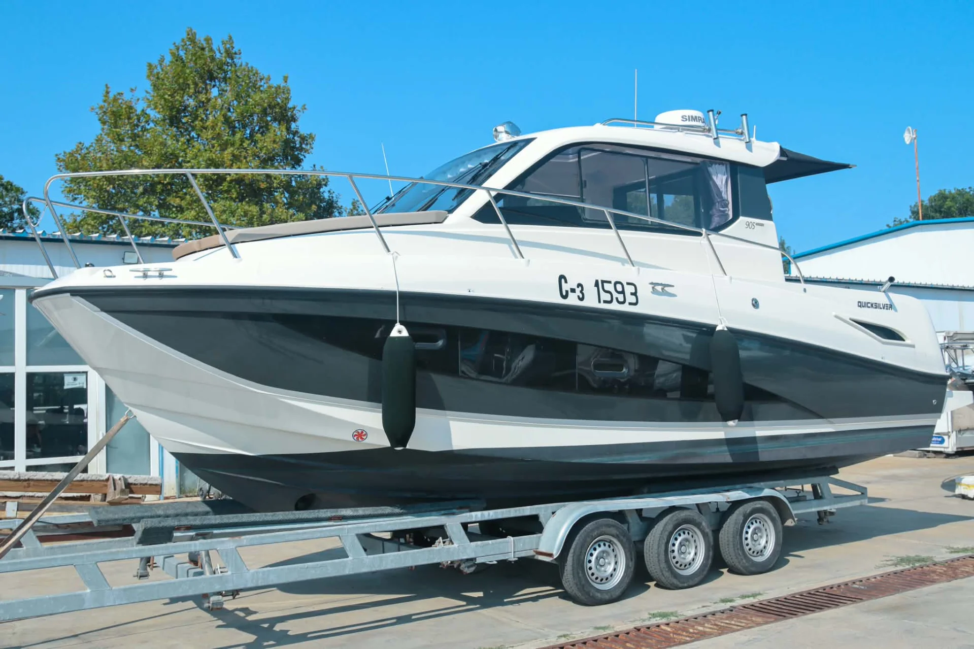 ЛОДКА QUICKSILVER 905 WEEKEND – снимка 3