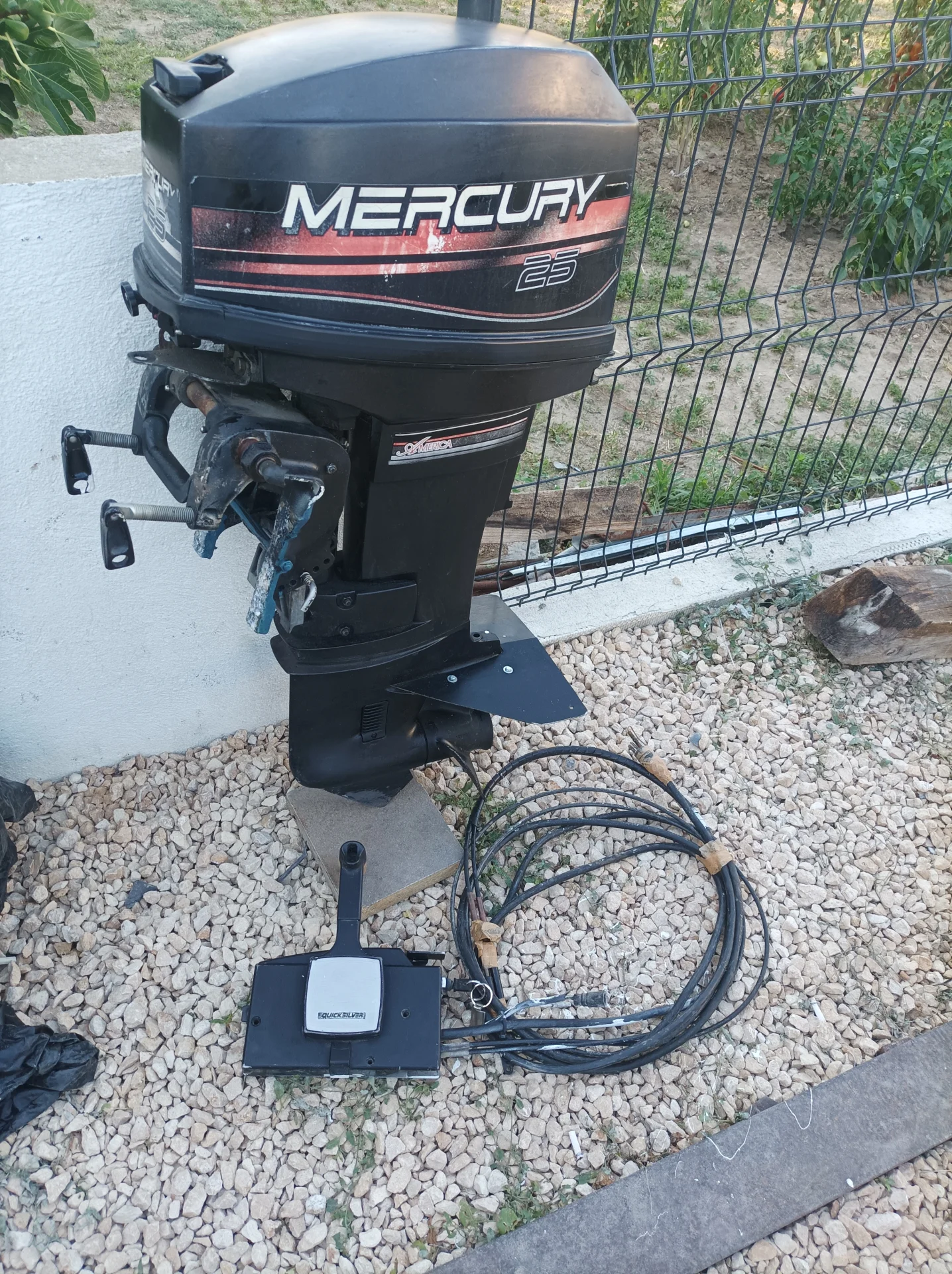 Извънбордов двигател Mercury Marine Америка 25hp - снимка 2