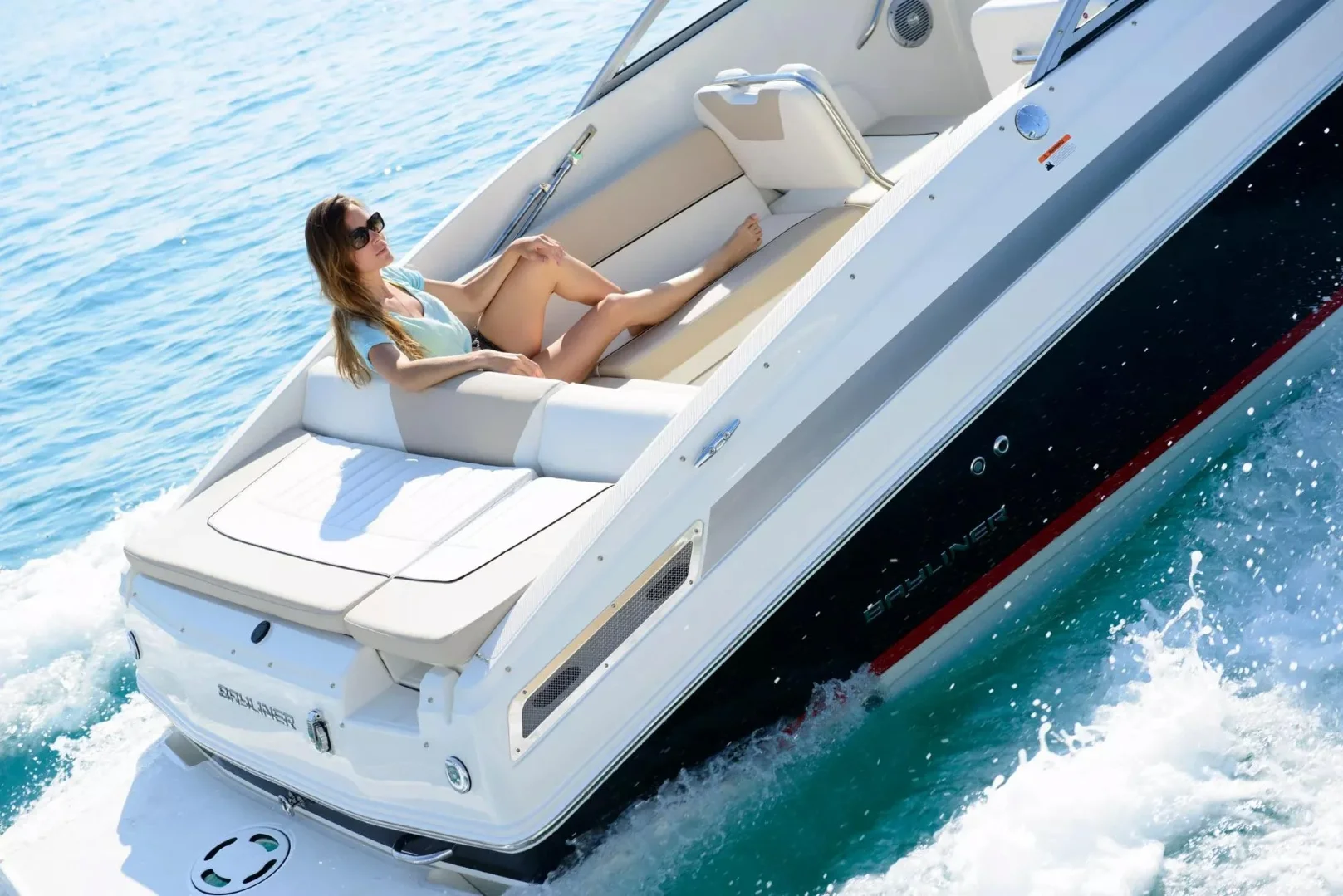 Яхта Bayliner 742R - снимка 3
