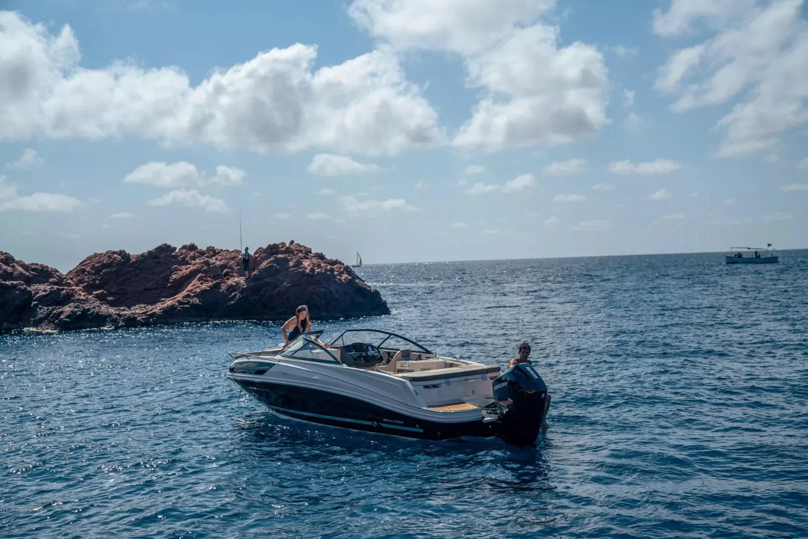 Лодка Bayliner VR6 Cuddy - снимка 3