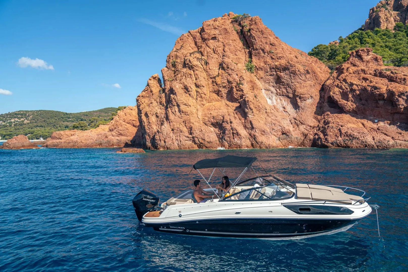 Лодка Bayliner VR6 Cuddy - снимка 2